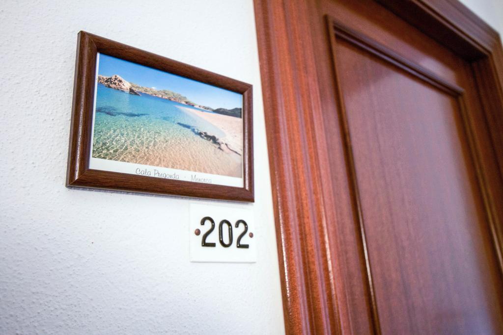 Hostal S'Algaret Fornells  Extérieur photo